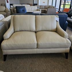 100% Leather loveseat - Collyn 