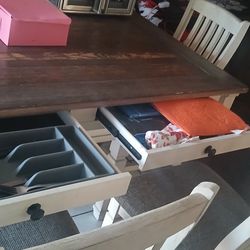 Kithen Table With Drawers 