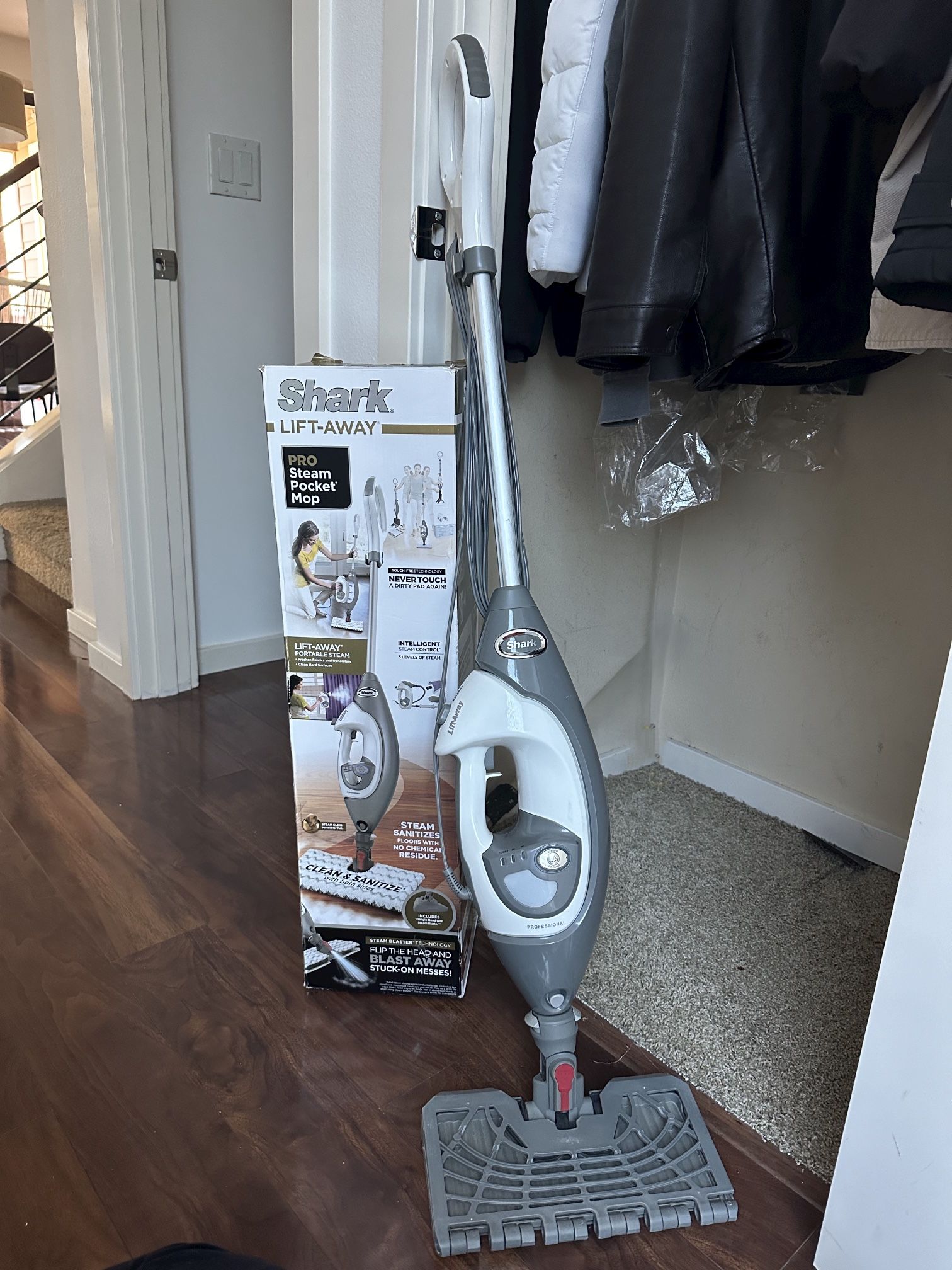 Shark® Lift-Away® Professional Steam Pocket® Mop