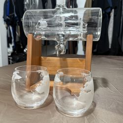 Whiskey Decanter Set with World Map Glasses – Like New!