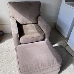 Flawless La-Z-Boy Arm Chair with matching Ottoman 
