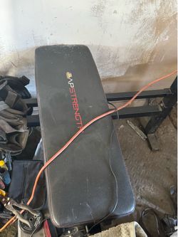 CAP WEIGHT BENCH