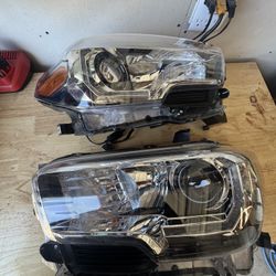 Tacoma 23 Headlights OEM