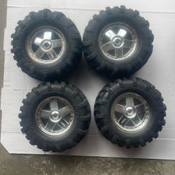 Hpi Savage Vintage Wheels & Tire Set. 
