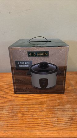 41 and Main 3 cup rice cooker