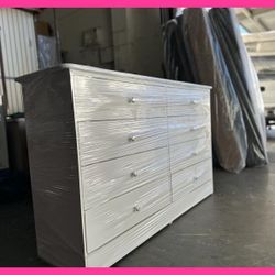Dresser / Eight drawers dresser
