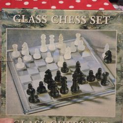 Frosted Glass Chess Set