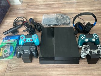 PS4 1TB Complete Bundle - 4 Controllers, 5 Games, Camera, Mics, Headset + Chargers
