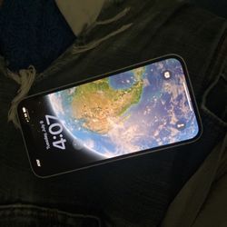 iPhone 16e