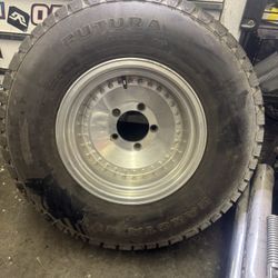 4 Wheels/tires 31x11.5R15 