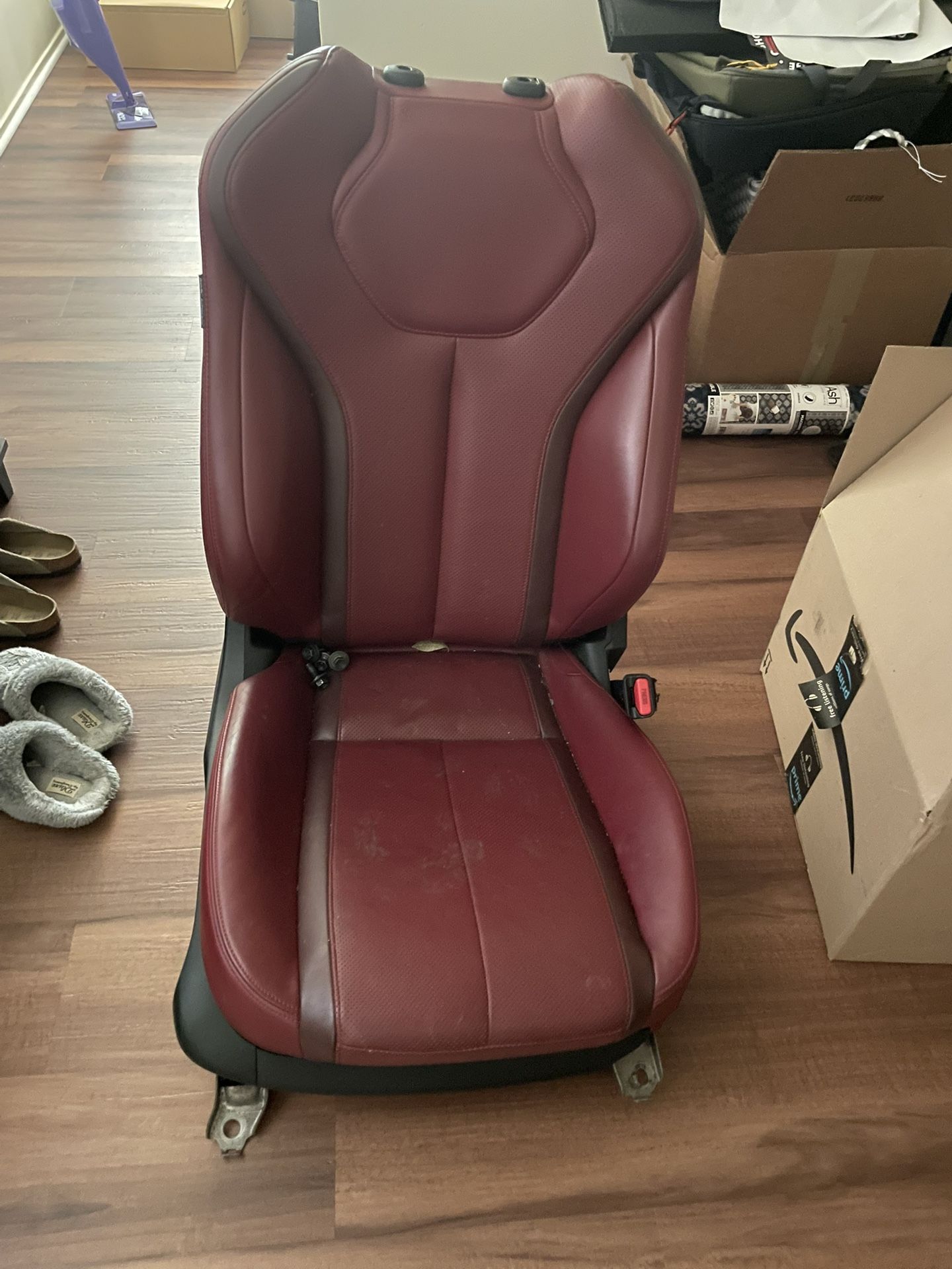Q60 redsport seats