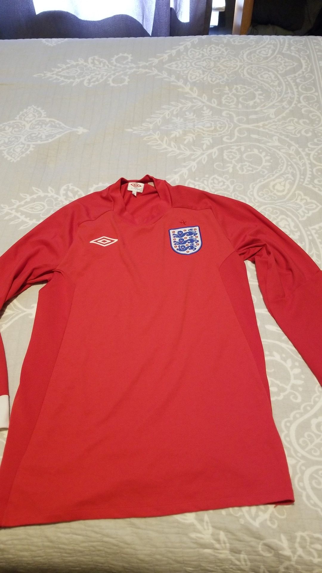 England Away Soccer Jersey (Medium)