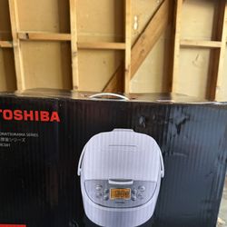 Toshiba Rice Cooker – New