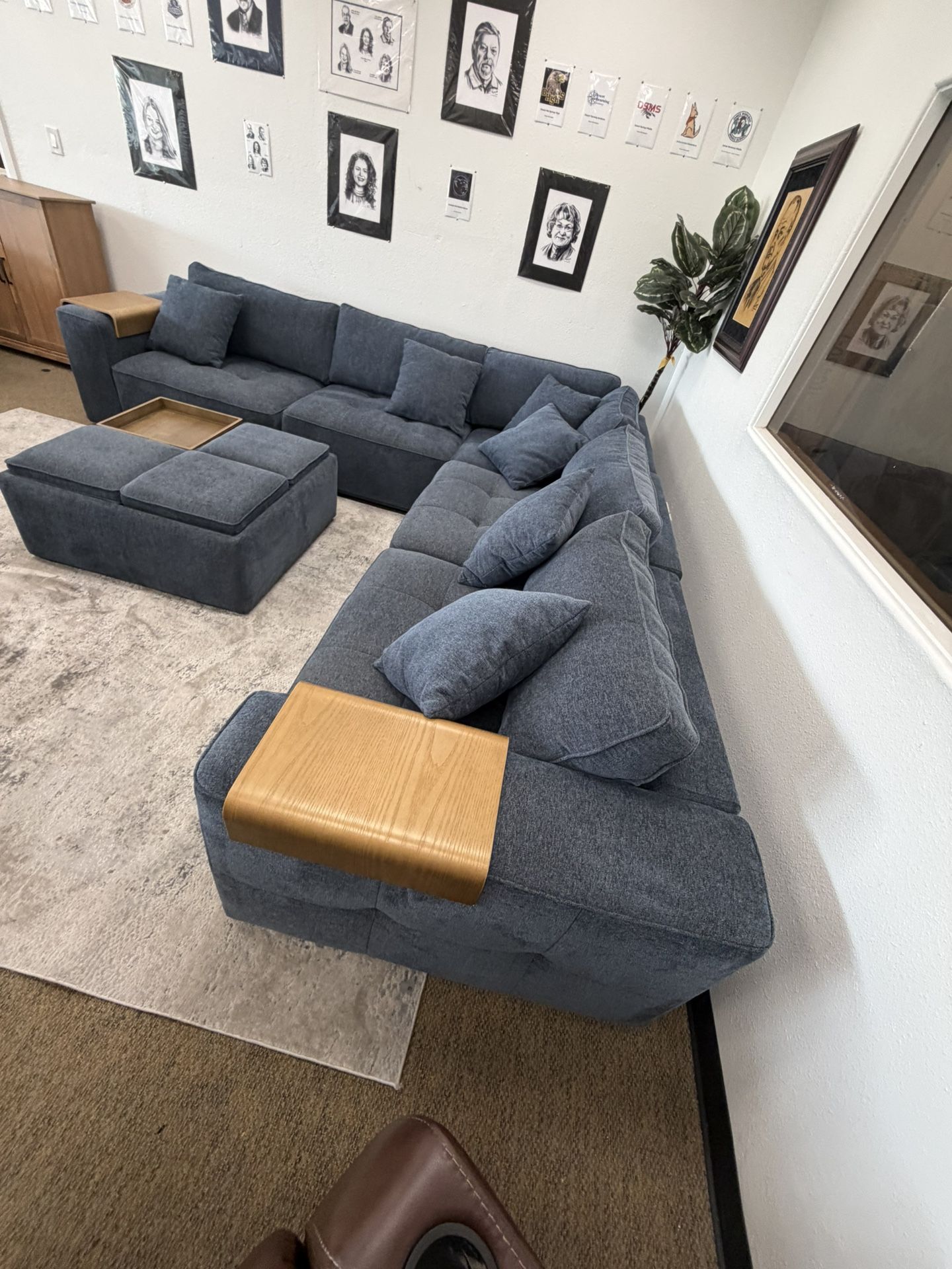 5pc Fabric Sectional Sofa Nycolle zero down Payment