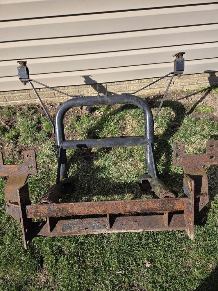 Under carriage and upper hoop. For a myers full size truck..