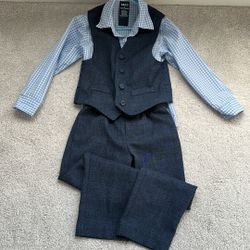 Boys Size 5 IZOD Vest, Shirt, Pants Set