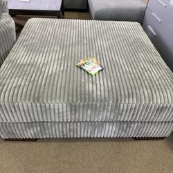 Large Size Ottomans Ashley Lindyn