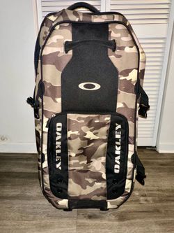Oakley Rolling Travel Suitcase large check Luggage