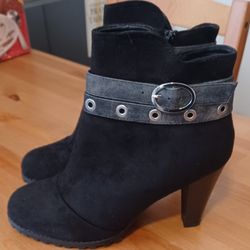 New Kisses đź’‹ Boots Black Women's Size 9.5