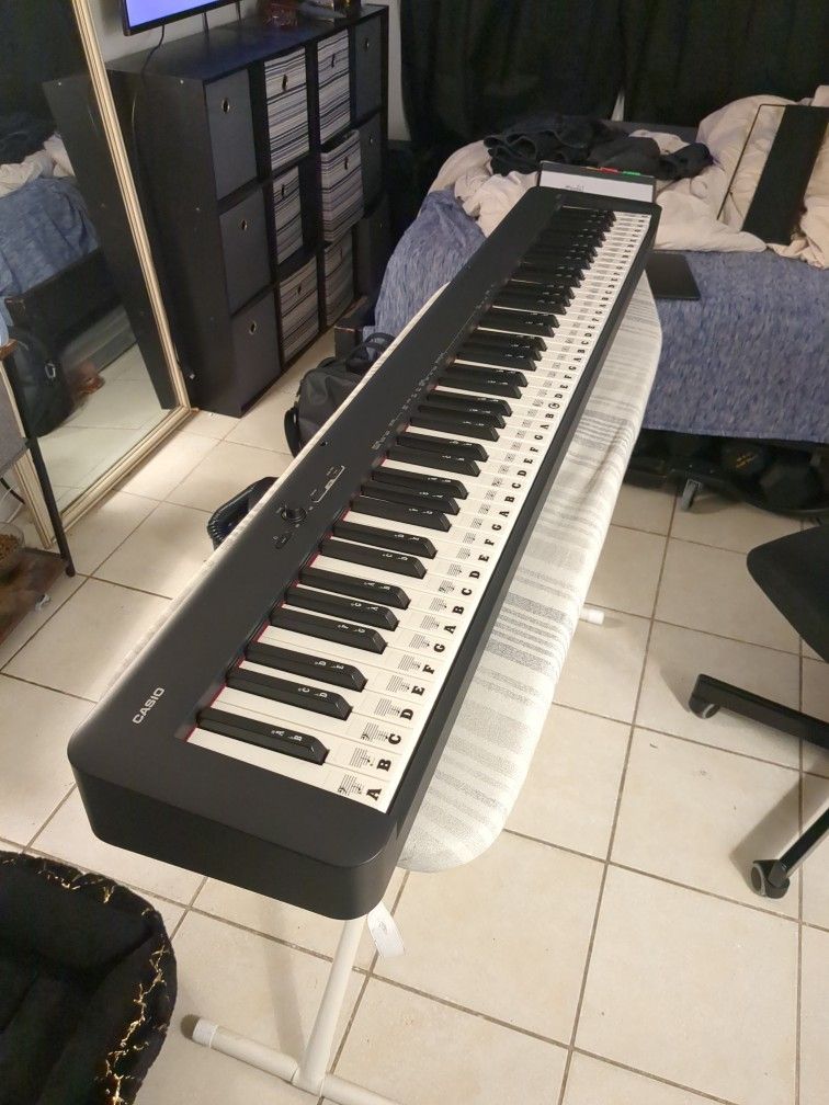 Piano Casio CDP-S100
