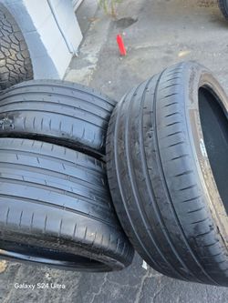 3 used tires 255 40r20 Hankook  Evo $150.00