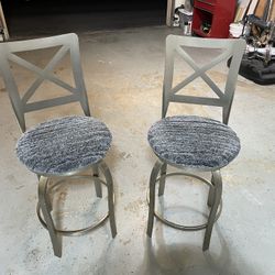 Swivel Stools 