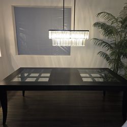 Dinning table for sale