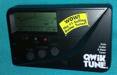 QWIK TUNE AUDIO GUITAR AND BASE TUNER
