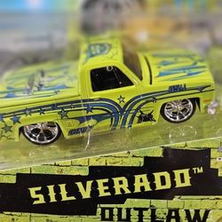 Maisto Outlaw Chevy Silverado 