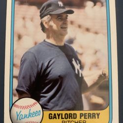 1981 Gaylord Perry Fleer #91 Baseball Card (MT-NM)