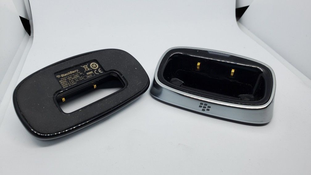 2 units BlackBerry Curve 8900 Desktop Stand Charging Sync Pod for 8300 8310 8320 8330