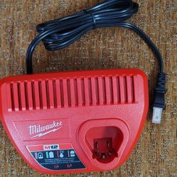Milwaukee M12 Battery Charger 12V