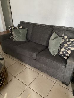 living room set 5 Pz Ashley Furniture 💯