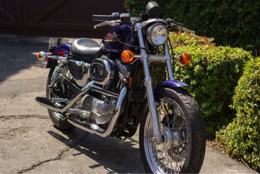 Vintage 1999 Harley Davidson 883 sportster - Like New 3M