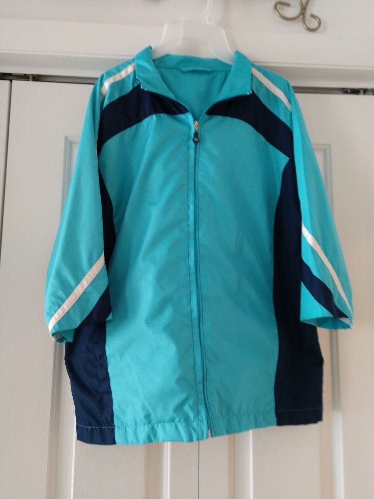 Ladies light nylon wind breaker