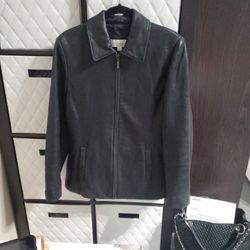 Liz Claiborne Leather Jacket  Size Large 