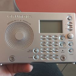 Grundig Yacht Boy World Receiver 