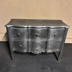 Anthropologie dresser