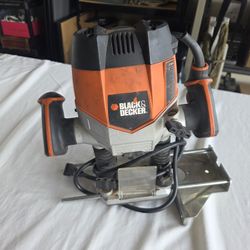 Black & Decker RP250 Variable Speed Plunge Router