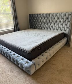 New King Size Bed Frame + King Hybrid Mattress