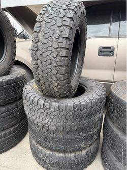 Vendo llantas usadas LT 285/70/R17 marca BFGOODRICH