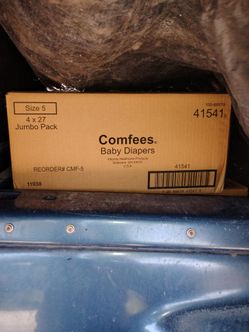 Comfees size 5 diapers uni sex