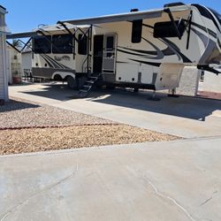 Solitude 2021 Grand Design ST2930RL fifth wheeler