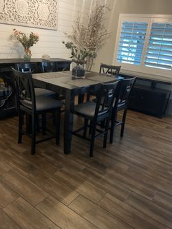 Dinning Table