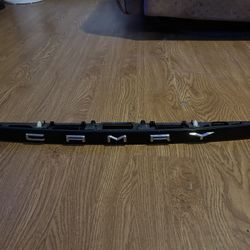 2018 - 2021 TOYOTA CAMRY TRUNK DECK LID LICENSE LIGHT LAMP FINISH MOLDING OEM