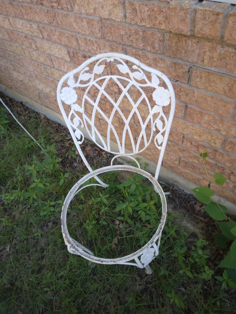 Antique Dibois Patio Wrought Iron Breakfast Table Set
