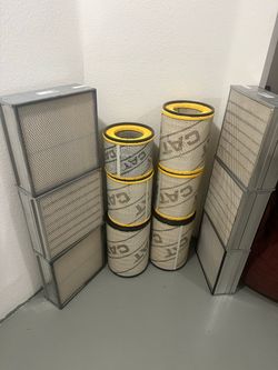 Caterpillar engine air filters