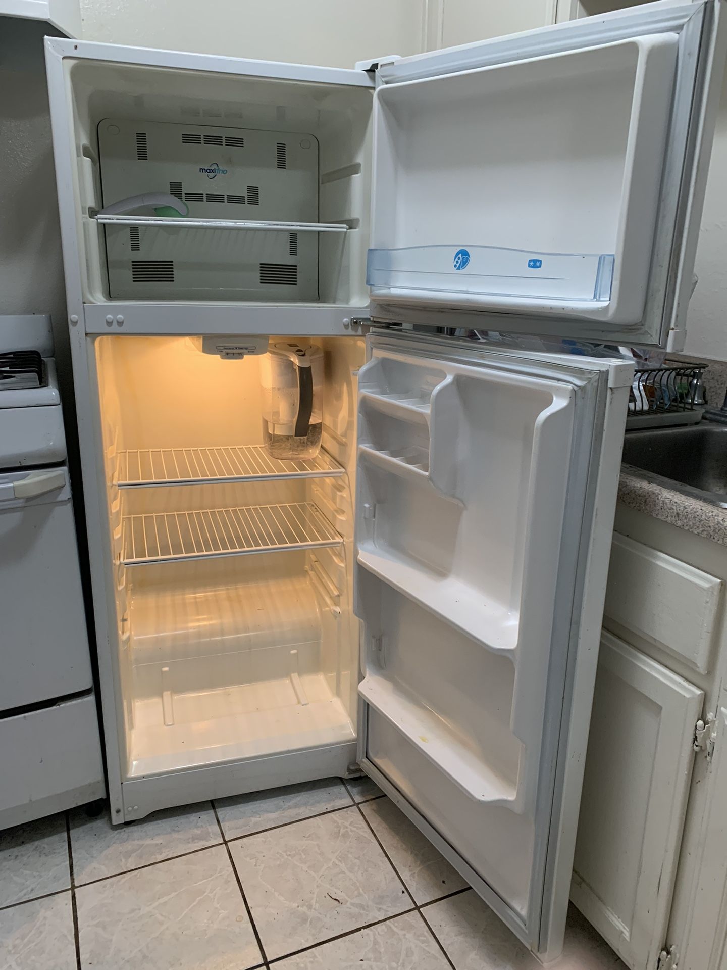 Diplomat refrigerator 60x23x22