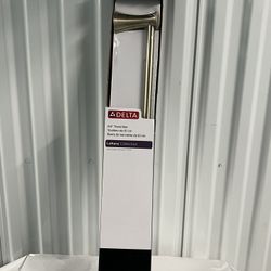 Delta 73824-CZ Lahara 24" Towel Bar in Champagne Bronze Finish 