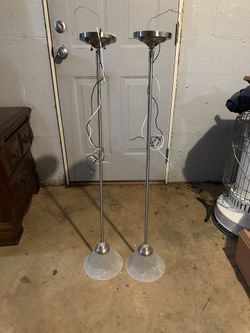 2 Pendant Lights